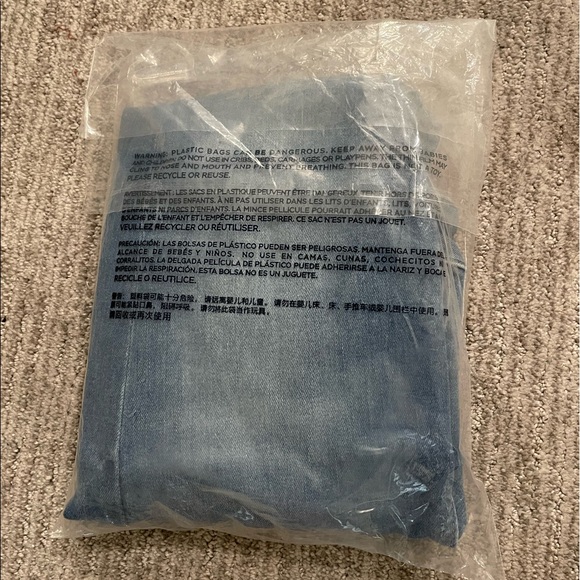 American Eagle Jeans - Picture 2 of 4